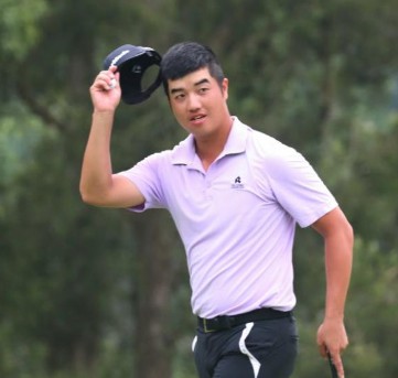 太棒了!!!吳佳晏抓7鳥1Bogey,衝上領先群,獲得並列第7名。於JLPGA TRUST RESORT公開賽最終輪。GOODSHOT 職業高爾夫賽事速報25weekly20 28 Snipaste 2024 03 30 10 20 14