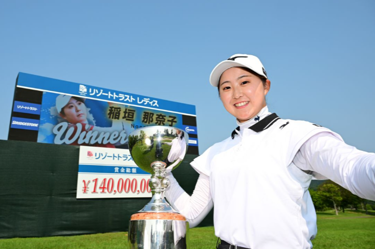 太棒了!!!吳佳晏抓7鳥1Bogey,衝上領先群,獲得並列第7名。於JLPGA TRUST RESORT公開賽最終輪。GOODSHOT 職業高爾夫賽事速報25weekly20 23 Snipaste 2025 06 02 10 27 42