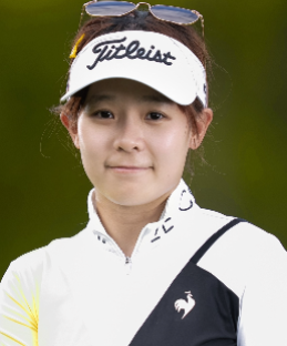 太棒了!!!吳佳晏抓7鳥1Bogey,衝上領先群,獲得並列第7名。於JLPGA TRUST RESORT公開賽最終輪。GOODSHOT 職業高爾夫賽事速報25weekly20 32 張亞琦